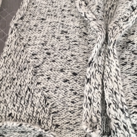 Knit vest - Picture 6 of 6